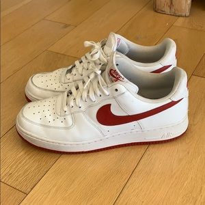Nike Air Force 1 ‘07 white/red size 11
